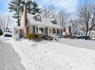 9 Pearl St, Walpole, MA 02081