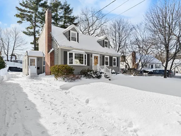 9 Pearl St, Walpole, MA 02081