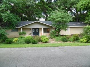 1404 Dogwood Dr, Bentonville, AR 72712