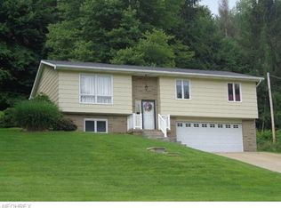 566 Baltzley Valley Rd SE, New Philadelphia, OH 44663