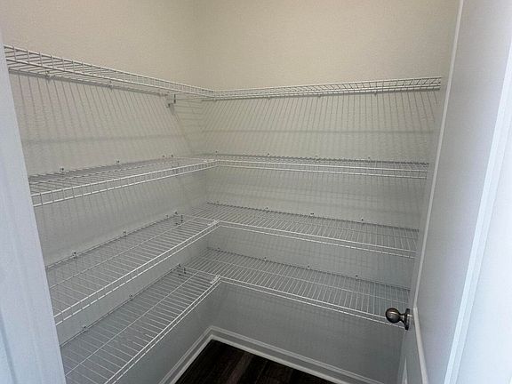 5th image of 32 ORIOLE Road