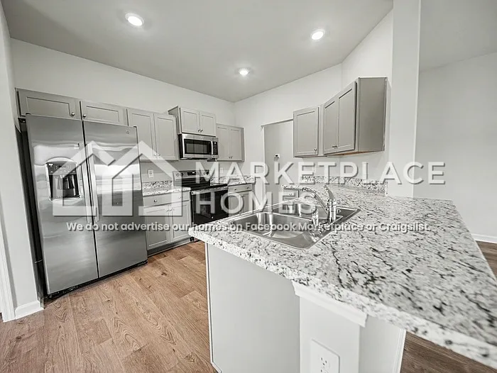 1728 Amber Ave SE — Photo 6