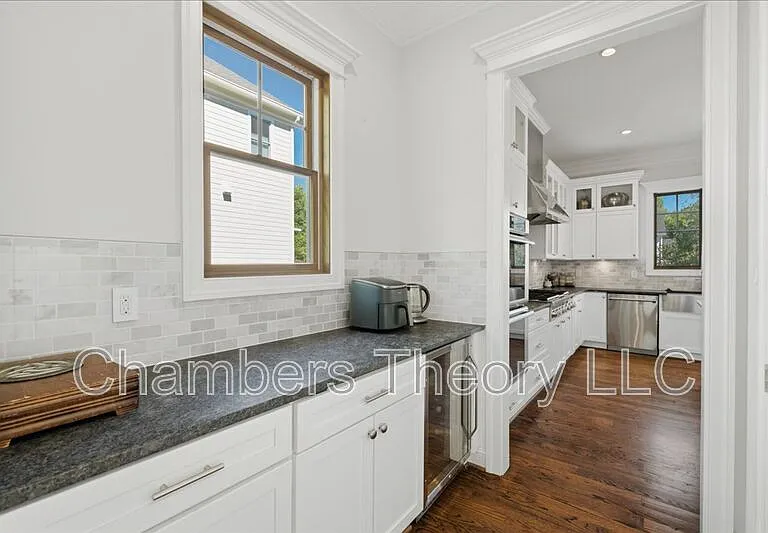 7010 Girard St — Photo 12