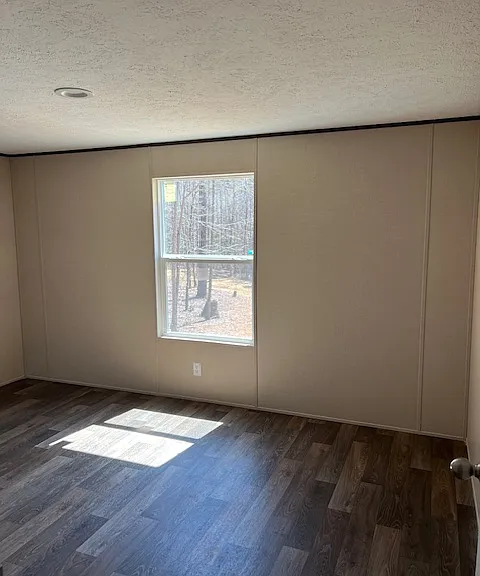 115 Aubry Dr — Photo 2