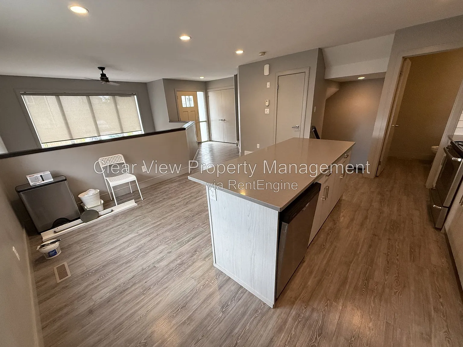 2 bed, 4.0 bath, $1,999 — Photo 3