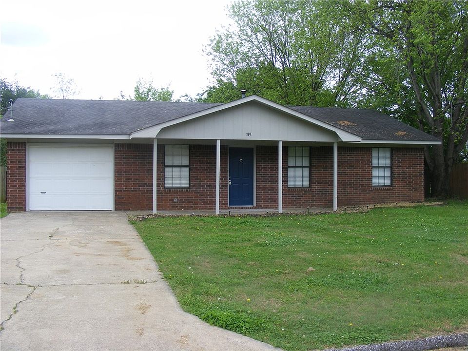 1st image of 319 Kelli Ave