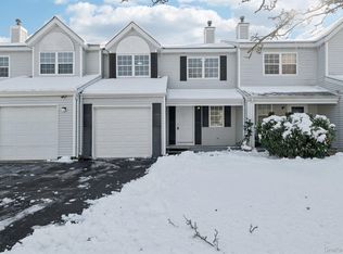 43 Cherry St, Central Islip, NY 11722