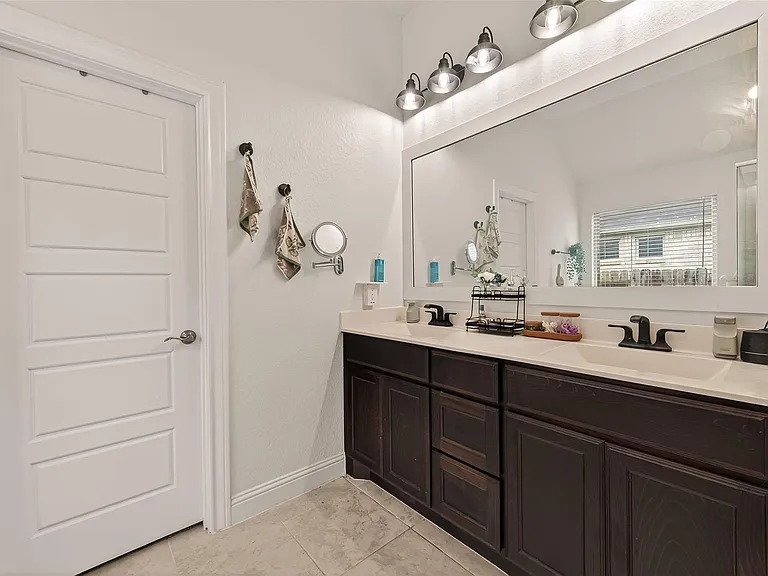 1643 Pickford Knolls Ln — Photo 27