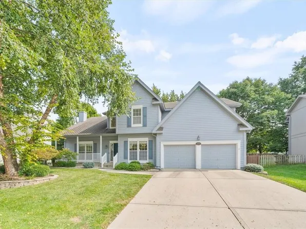 4919 W 157th Pl, Overland Park, KS 66224