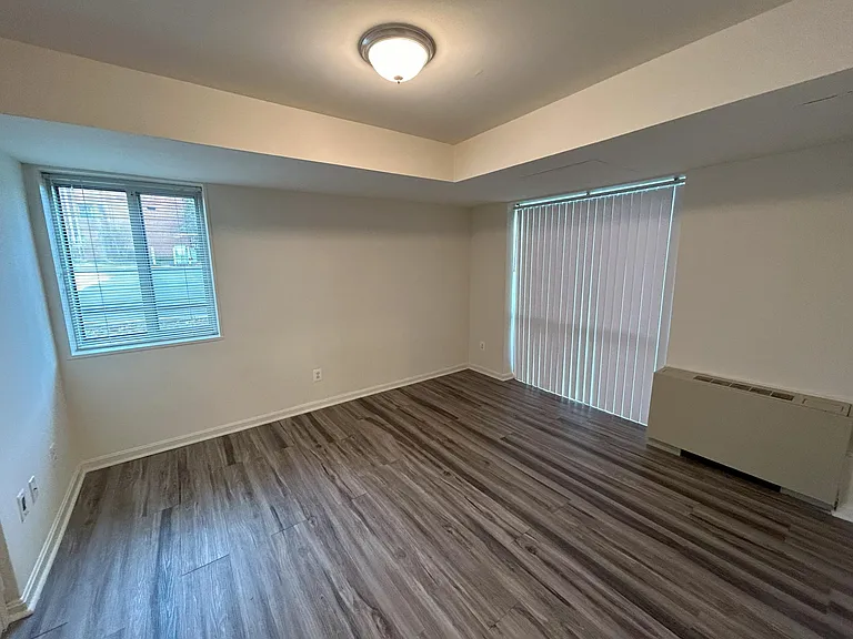 Apt 103