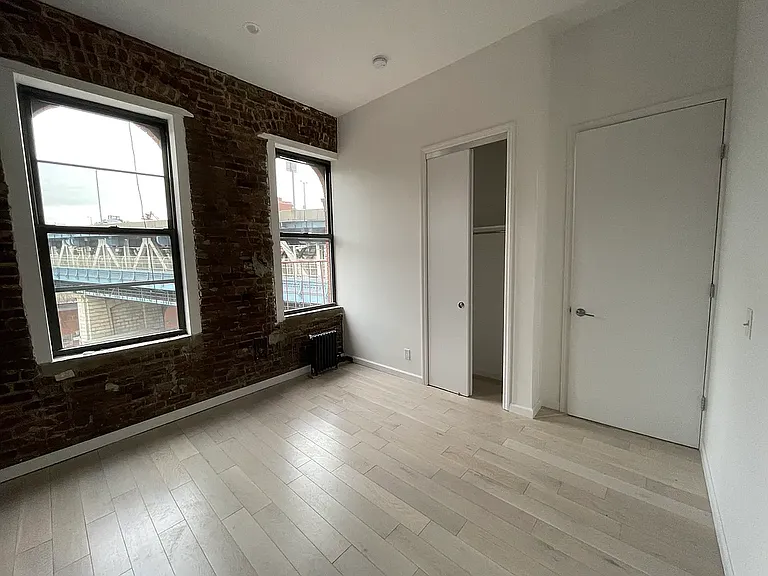 83 Henry St #PENTHOUSE — Photo 7