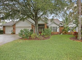 2529 Mason Oaks Dr, Valrico, FL 33596