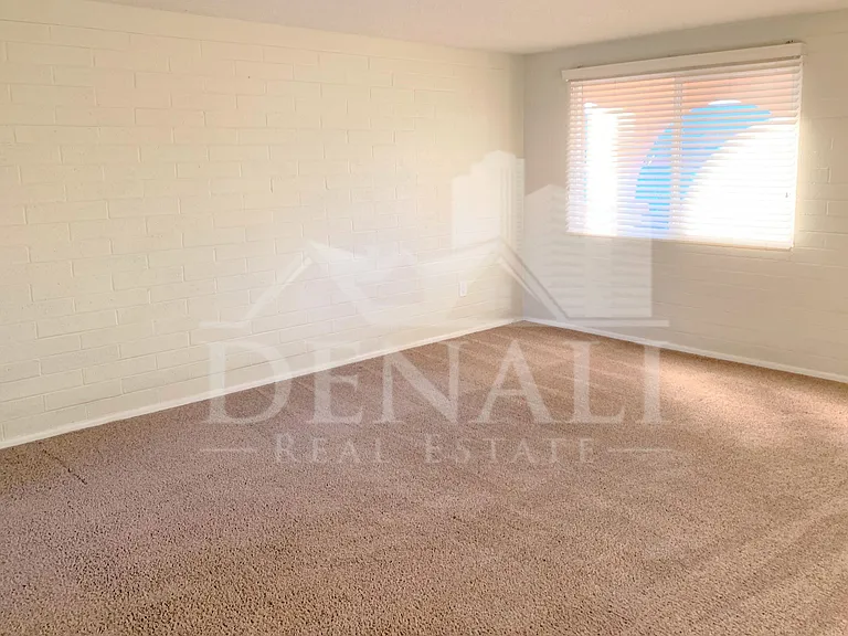 3510 E Ludlow Dr — Photo 6