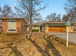 24 W Pleasant Hill Blvd, Palatine, IL 60067