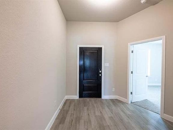 4th image of 2324 Shorthorn Dr