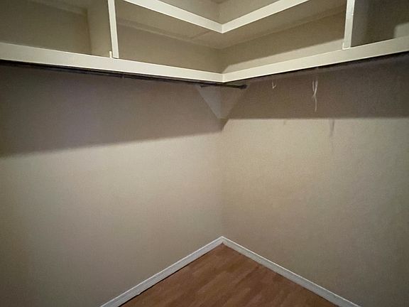 5th image of 2920 6th Ave #4