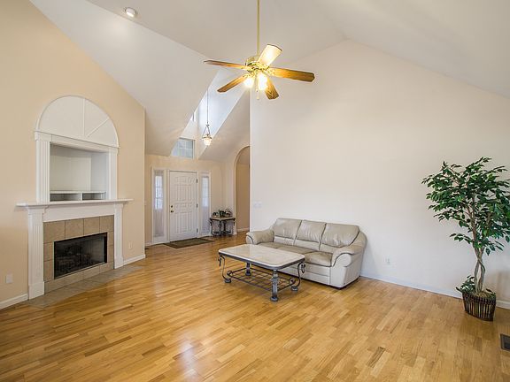 5th image of 6731 Sawtooth Dr