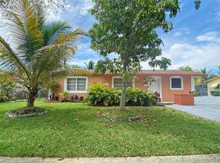 40 NE 213th St, Miami Gardens, FL 33179