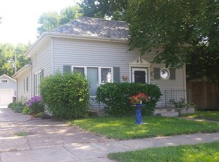 930 11th St, Henderson, NE 68371