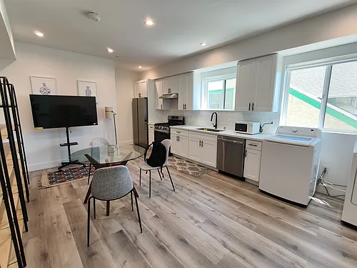 3020 S Normandie Ave Photo 1