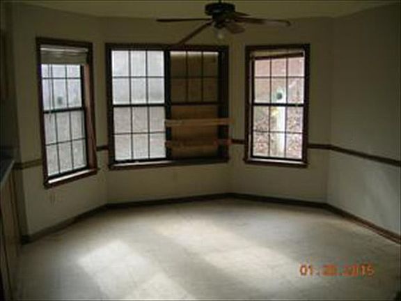 4th image of 5815 Newberry Ave