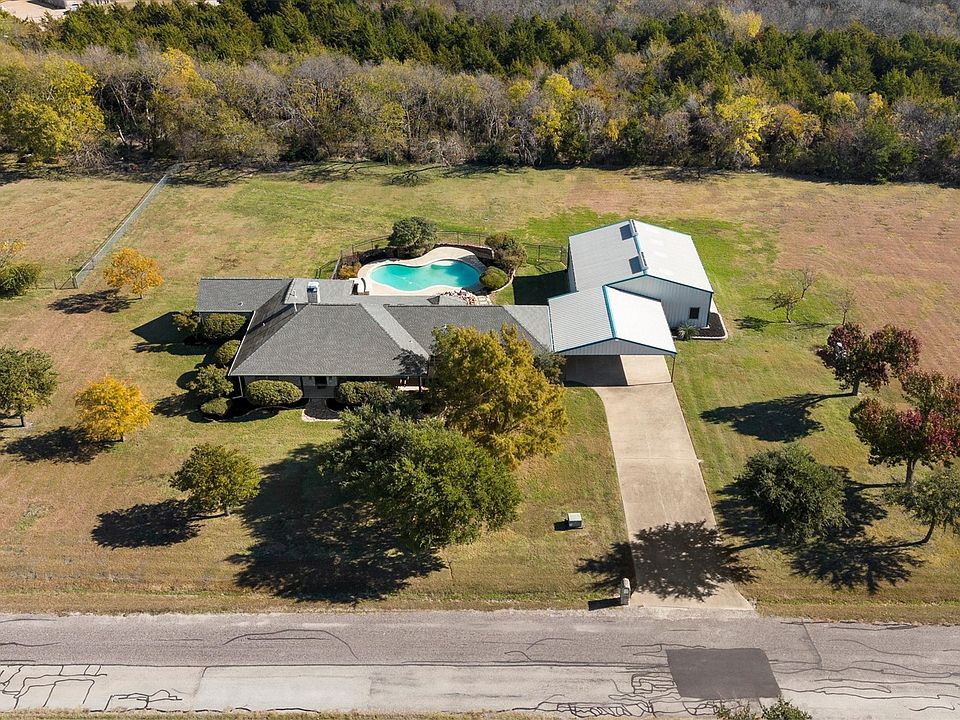 1st image of 826 Westshore Dr