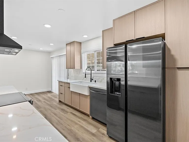 220 N Monte Vista St #C — Photo 11