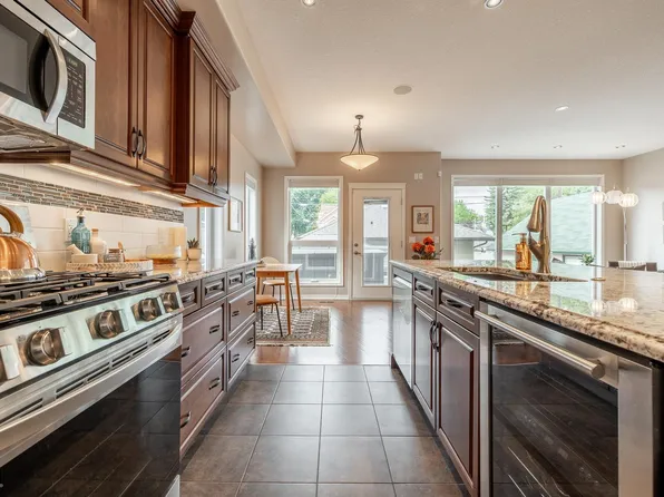 11122 52nd St NW, Edmonton, AB T5W 3H7