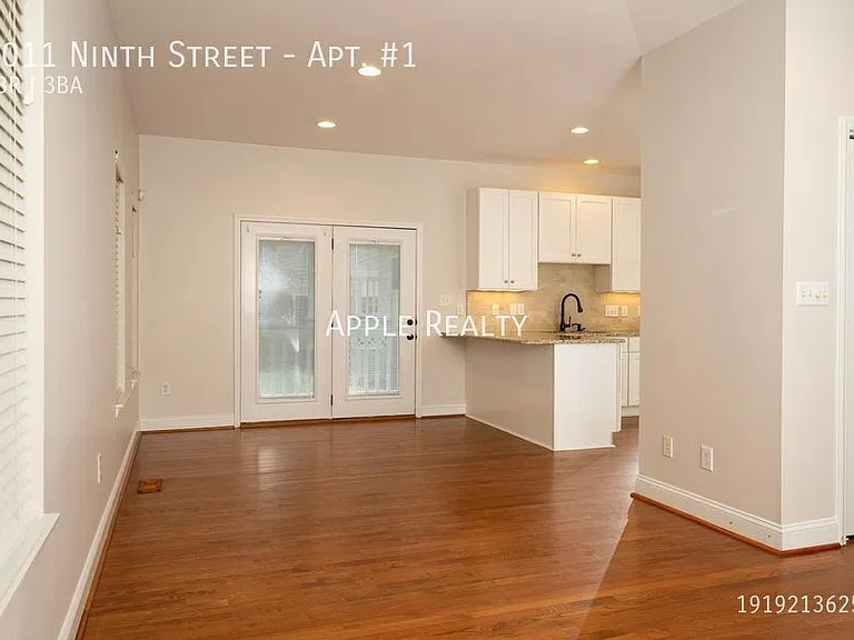 1011 9th St #1 — Photo 4