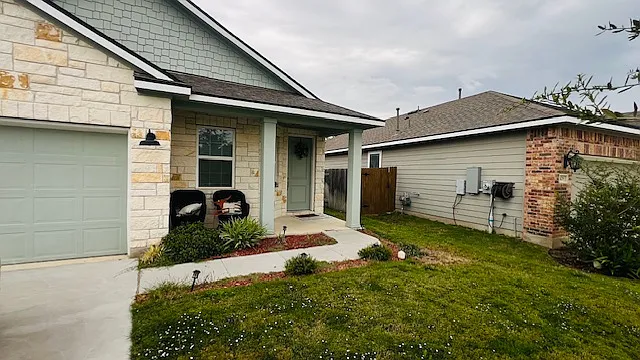 3 bed, 1800 sqft, $1,950 — Photo 1