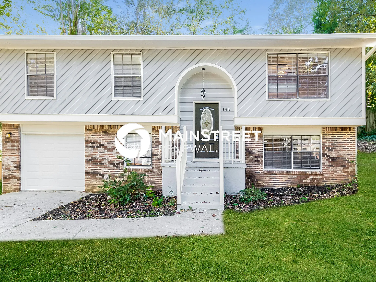 468 Paxton Pl — Photo 1