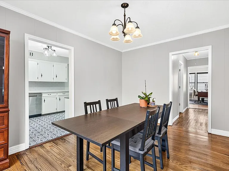 314 Melrose St — Photo 11