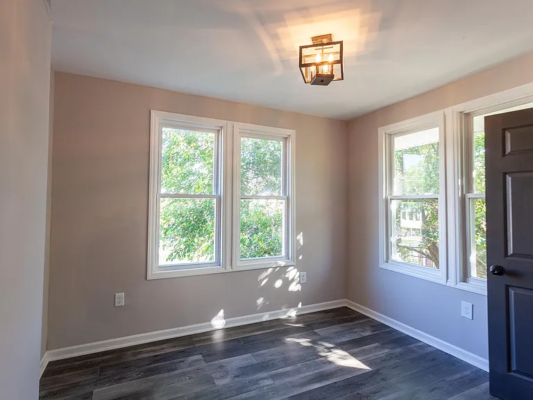 716 Gilbert St — Photo 8