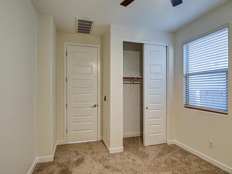 9338 W Heatherbrae Dr — Photo 23