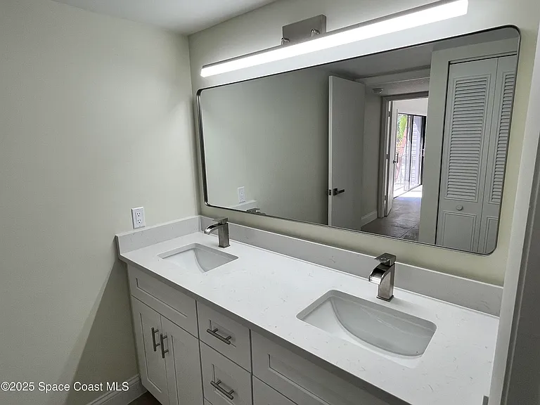 1717 Erin Ct NE — Photo 23