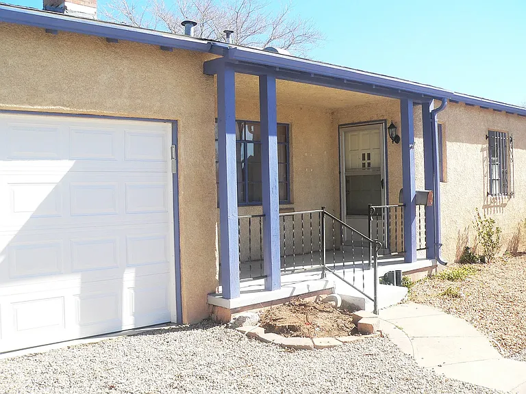 406 Carlisle Blvd SE — Photo 11