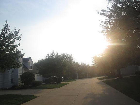 5th image of 604 Windsor Ln