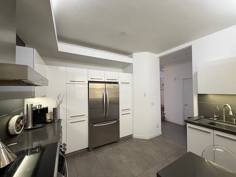 574 E Palm Ave #105 — Photo 19