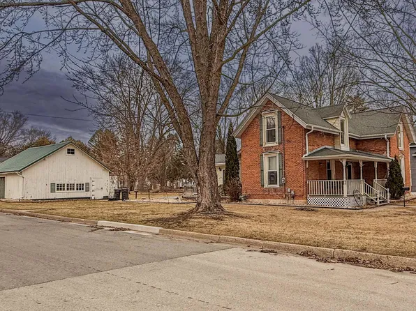 447 Broadway St, Berlin, WI 54923