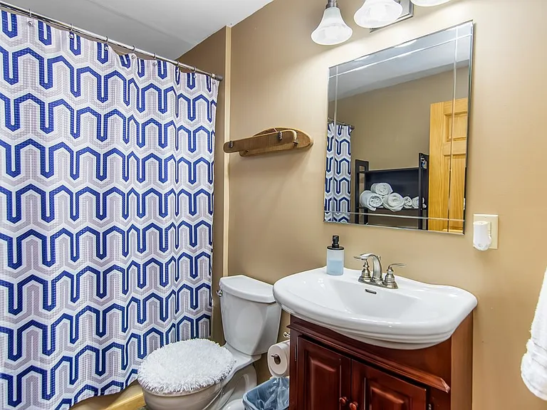 102 Mizzen Ct — Photo 17