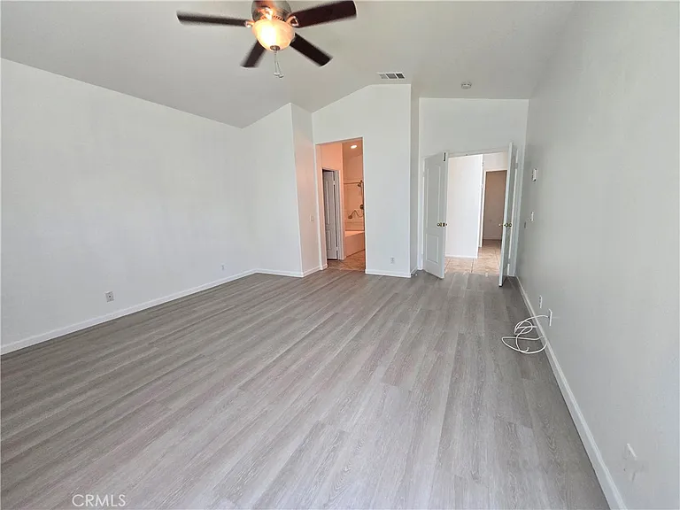481 Pinewood — Photo 12