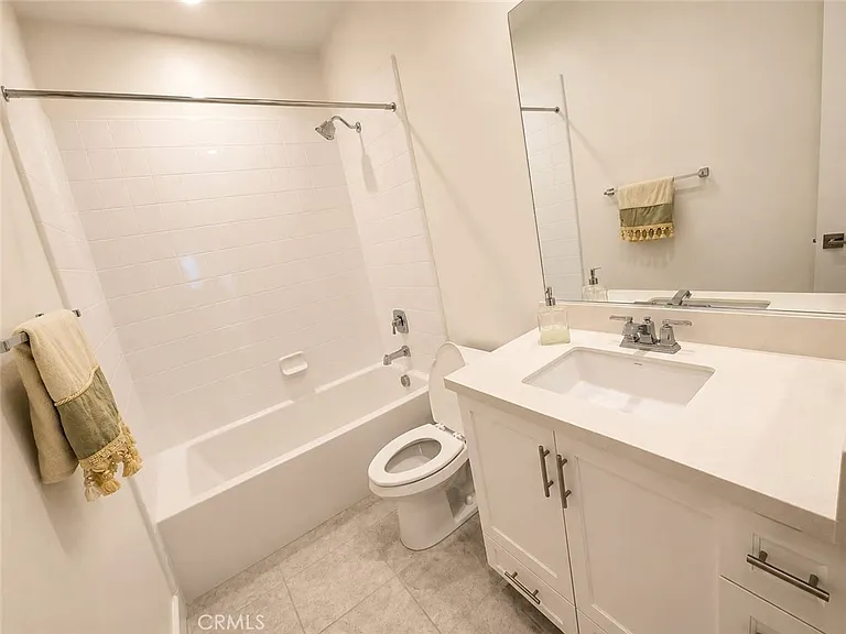 13419 Gardenia Ave — Photo 28