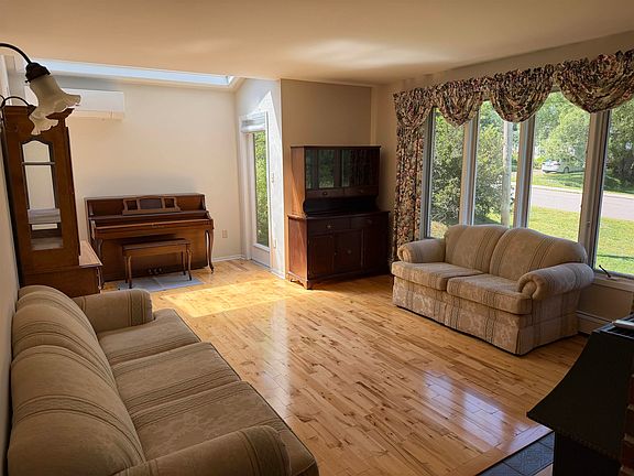 4th image of 28 Mackay Dr