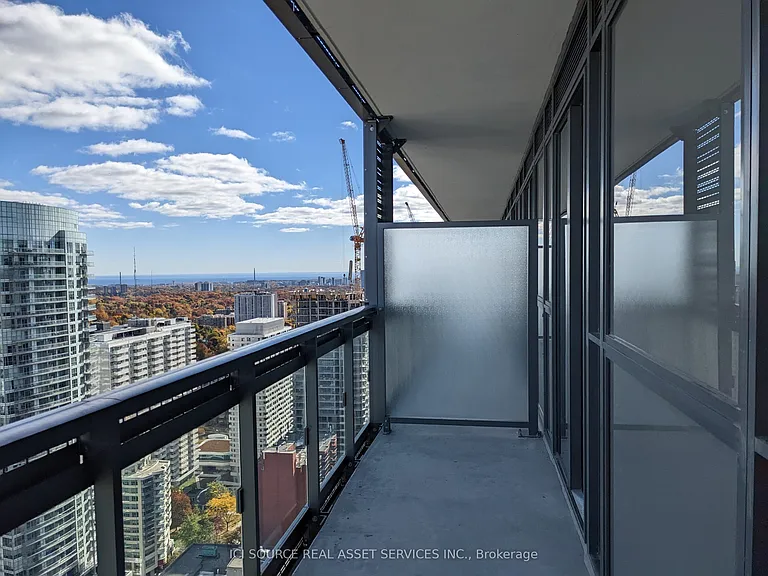 39 Roehampton Ave #3210 — Photo 20