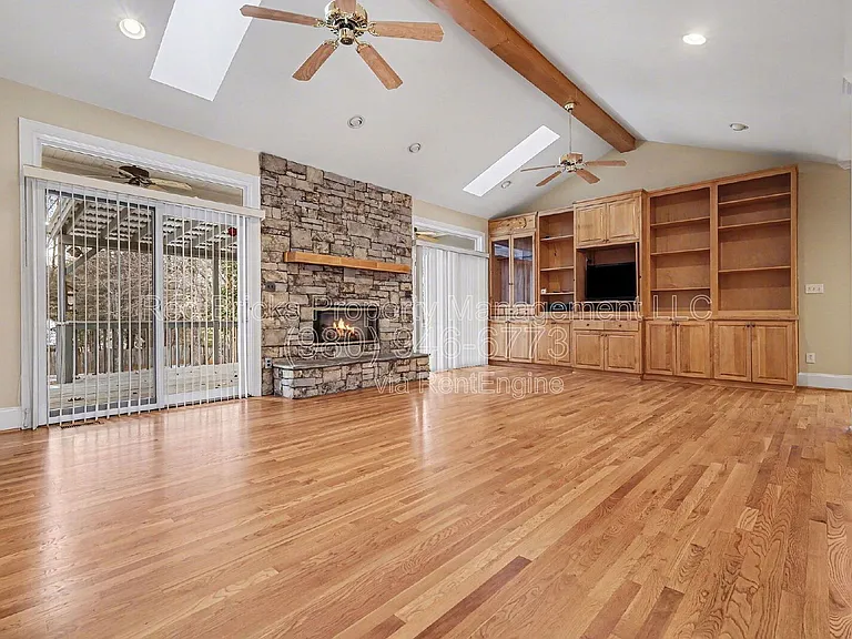 1760 Jacobs Way — Photo 8
