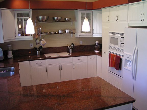 Newly Remodeled Kitchen