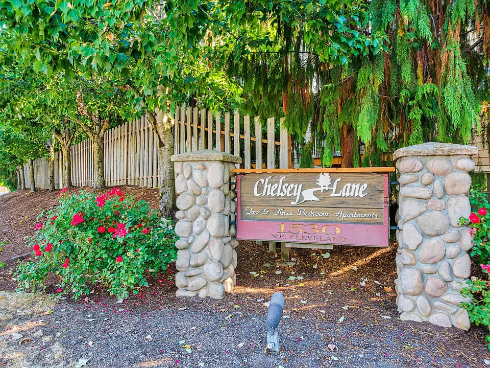 Chelsey Lane Apartments