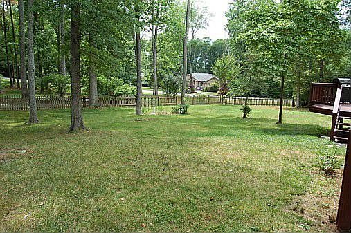 Park like back yard - FENCED!