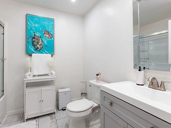 5th image of 2057 Burton St APT 61