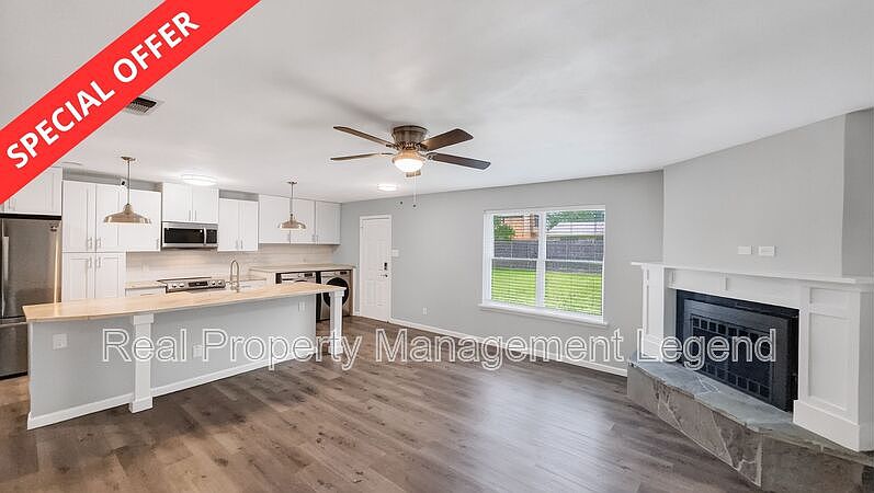 1st image of 109 N Heights Dr